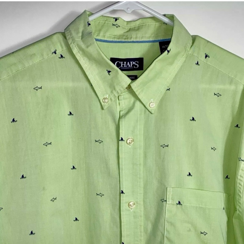 Chaps Easy Care Men’s SS Shark All Over Print Button Up Shirt Lt Green Sz XLT